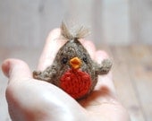 Robin Brooch- Bird Lapel Pin - Knit - Mother's Day - Spring - Natural Fibers - Alpaca - Brown - Red