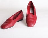 Vintage SIze 5 Women's red slipper loafers