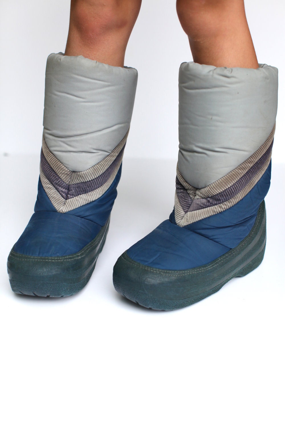 Size 9-10 Blue and grey moon boots