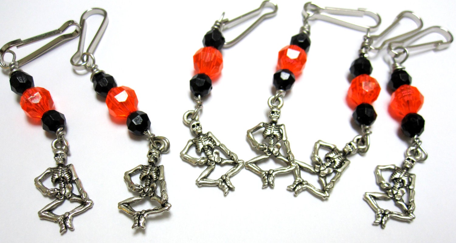 Halloween Skeleton Party Favors 6 Dancing Necklace Pendants Zipper Pulls Keychains Charms
