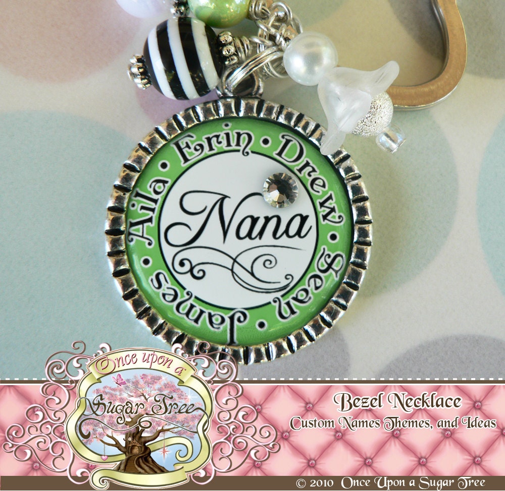 Nana Grandma Keychain, Personalized Grandchildren's Names, Grandma Grammie Nana, Custom Colors,(Necklace), Birthday Present, Green and Black