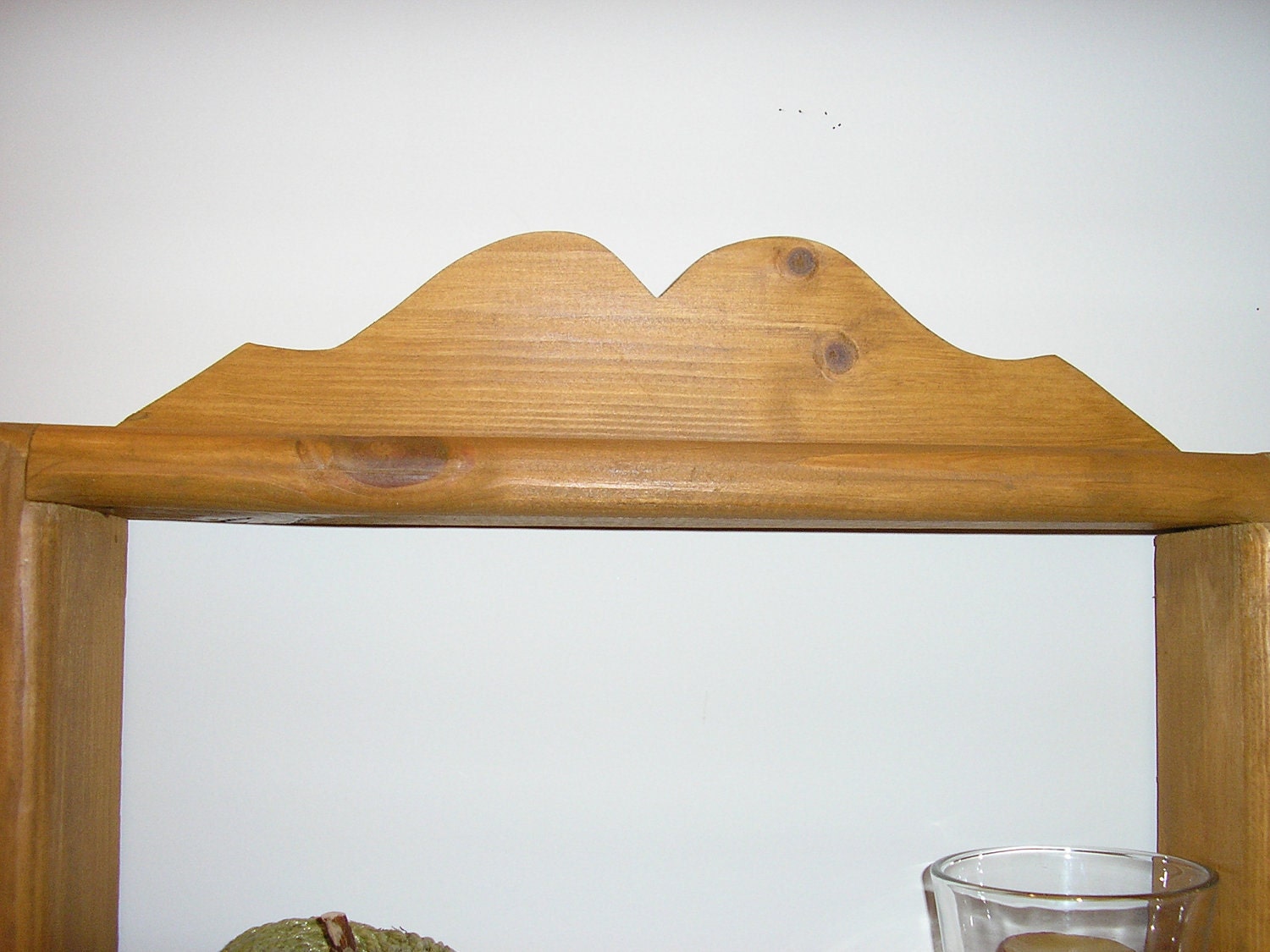 SALE 20% OFF / Colonial Country  Wall Shelf/Curio