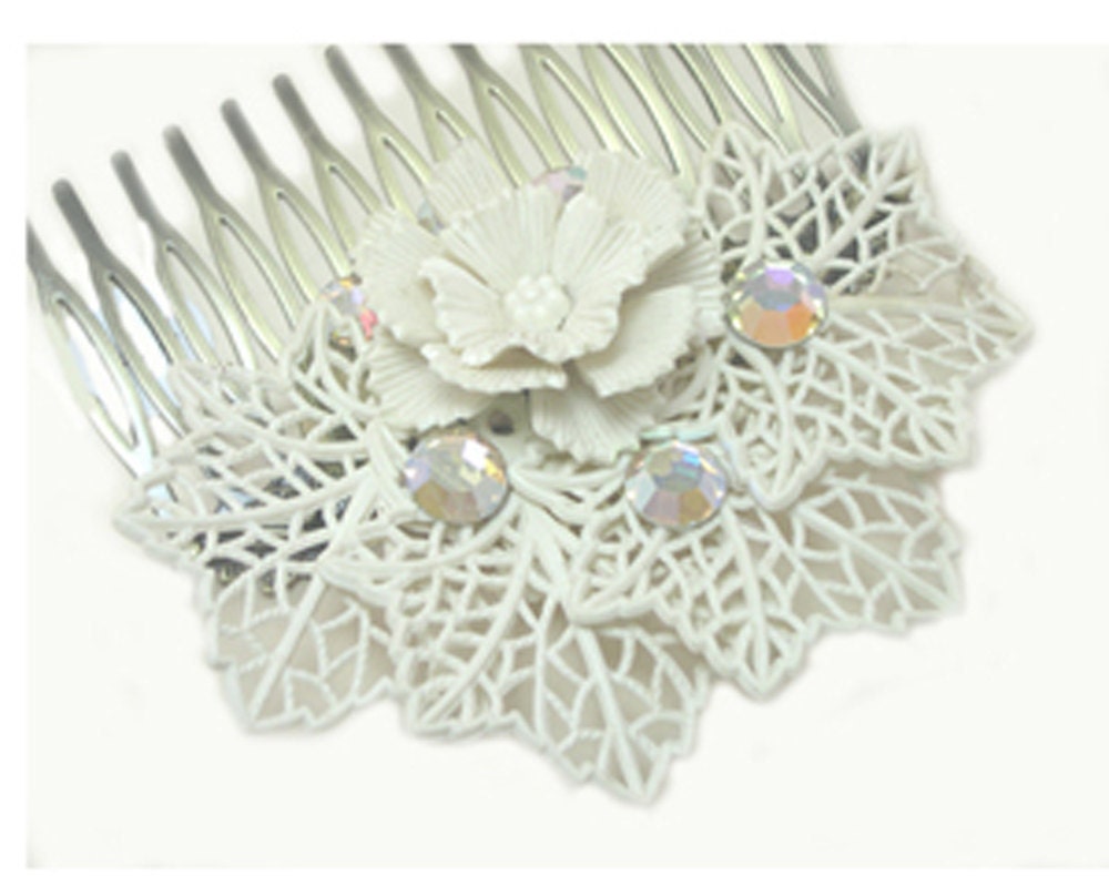 Upcycled White Hair Comb, white hair comb, made with vintage jewelry, eco friendly, wedding, bridal, prom, ooak hairclip