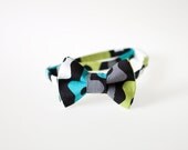 Little Boy Bowtie - Black with Guitars