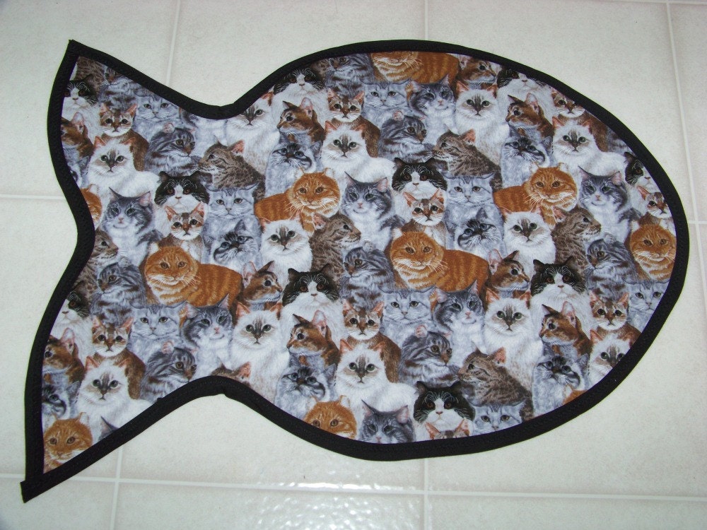 Handmade Cat Pet Placemat, Cute Kitty Faces, Fish Shape