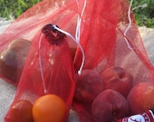 Set of Three Crimson Mesh Produce Bags with Alabama Roll Tide Fabric Carry Pouch and Carabiner - Show Your College Team Spirit