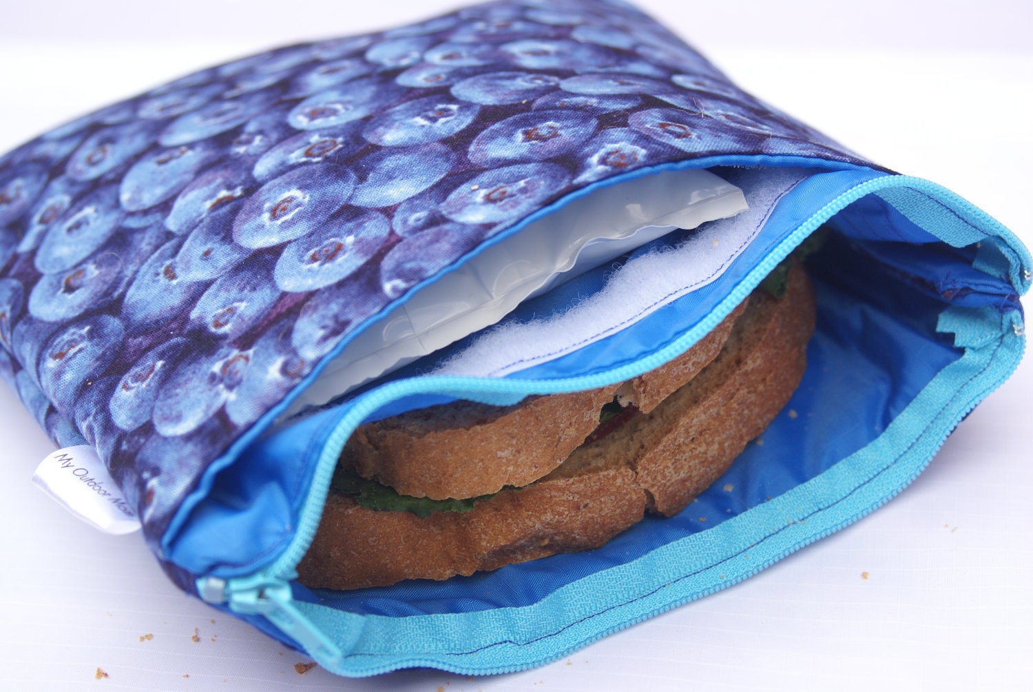 8"x8" Insulated & Zippered Reusable Sandwich Bag w/ Separate Pocket for Included Cool Pack in Blueberries