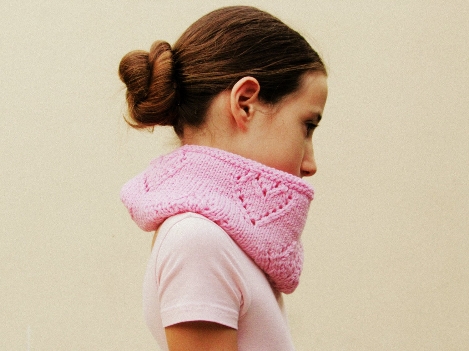 Girl Cowl Pink heart lace / Sweet Knitted Cowl / Merino Wool Handmade / Cotton candy pastel rose blush children