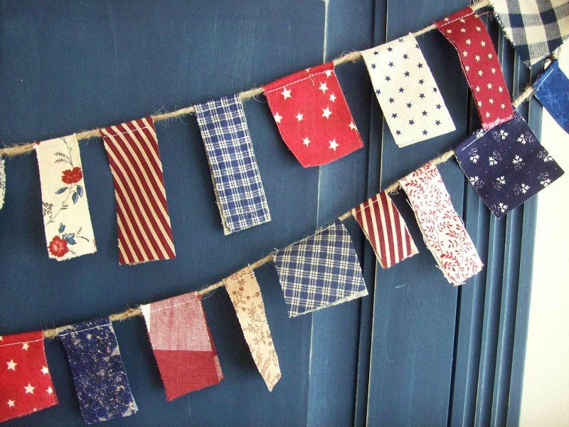 Patriotic Scrappy Banner/ 4th of July  Banner  / Party Garland/ Photo Prop in Vintage Red, White and Blue/  READY TO SHIP