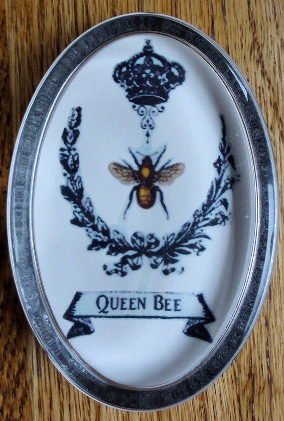 Oval Glass Paperweight QUEEN BEE  Crown, Golden Bee, and A Wreath...Fit for a Queen