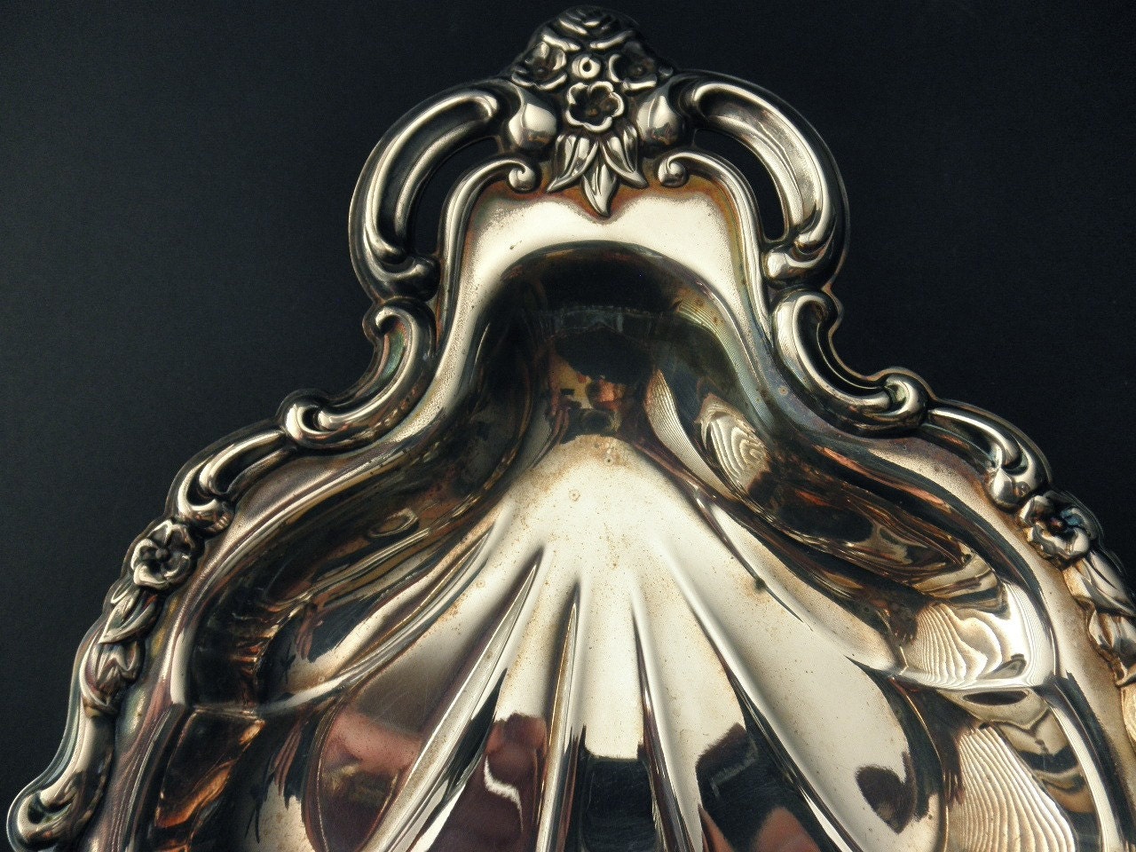 vintage silverplate shell dish- International Silver Co.-ornate-candy