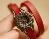 Vintage Watch. Handstitch. Leather Band ///////// Handcraft Watch ///////// Pollen