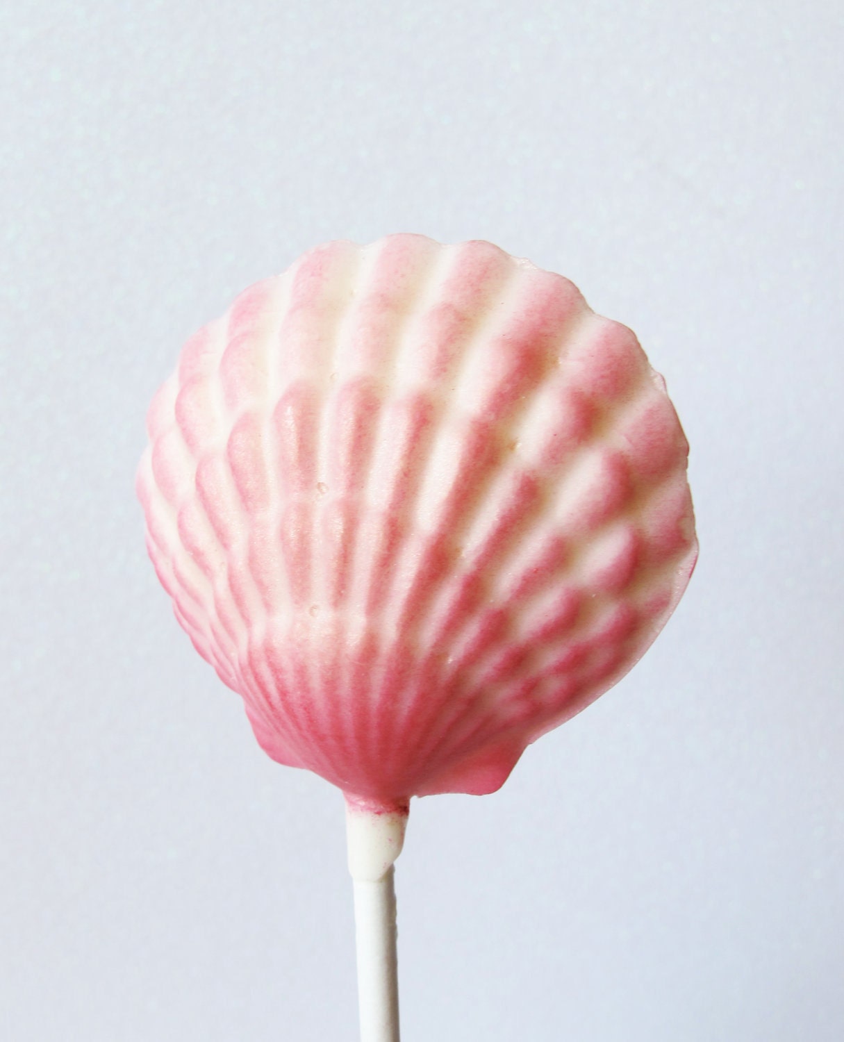 3 Chocolate Shell Lollipops: Raspberry Ombre