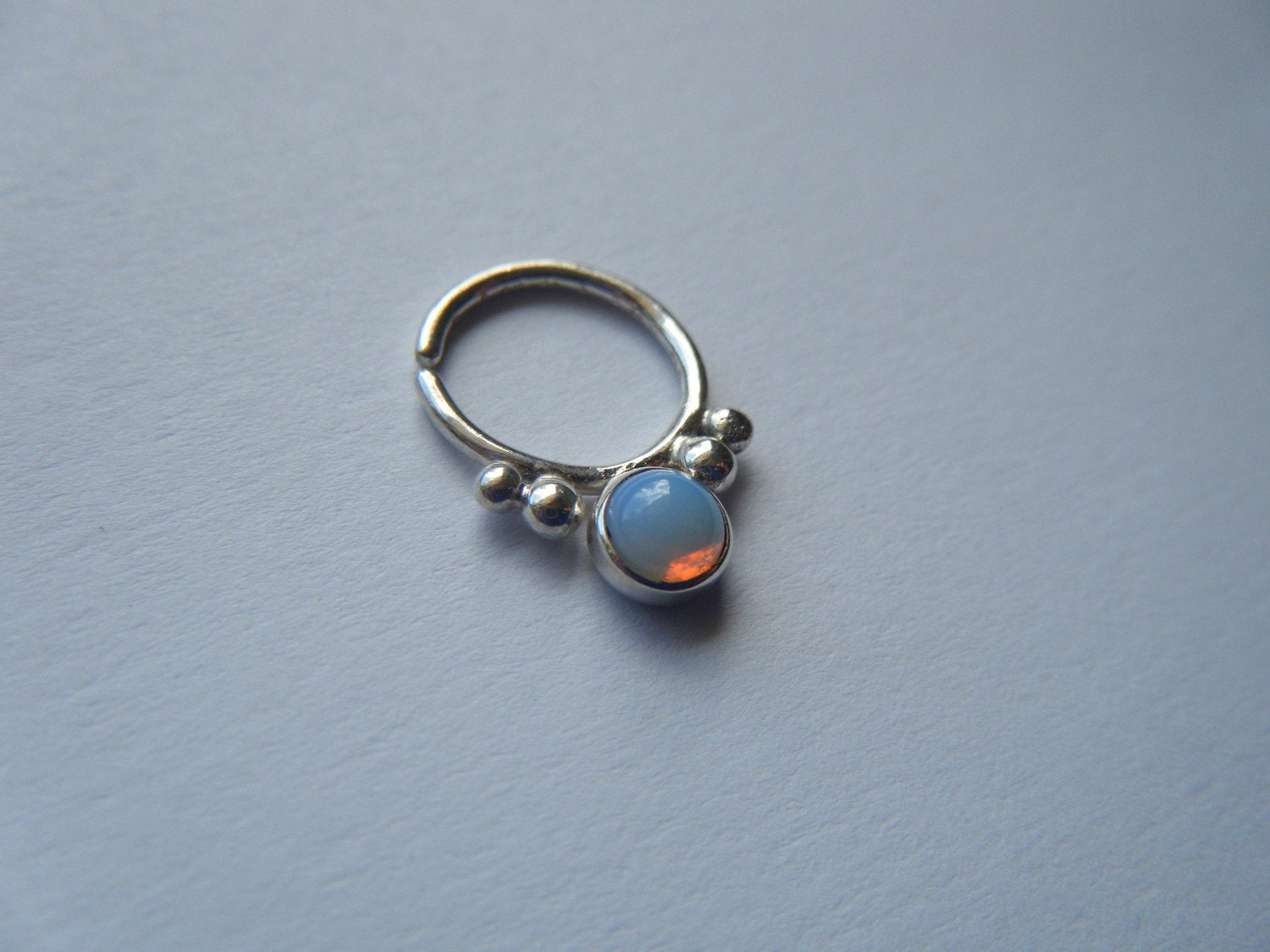 Anima (.999 silver/18g/4mm Opal)