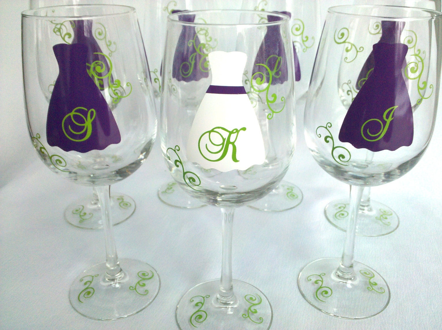 Bridesmaid wine glasses, set of 6 personalized wedding party gift with monogram, Wedding party gift ideas