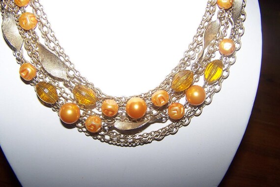 Vintage Necklace Modernist Goldtone and Baroque, Round Peach Bead N3123
