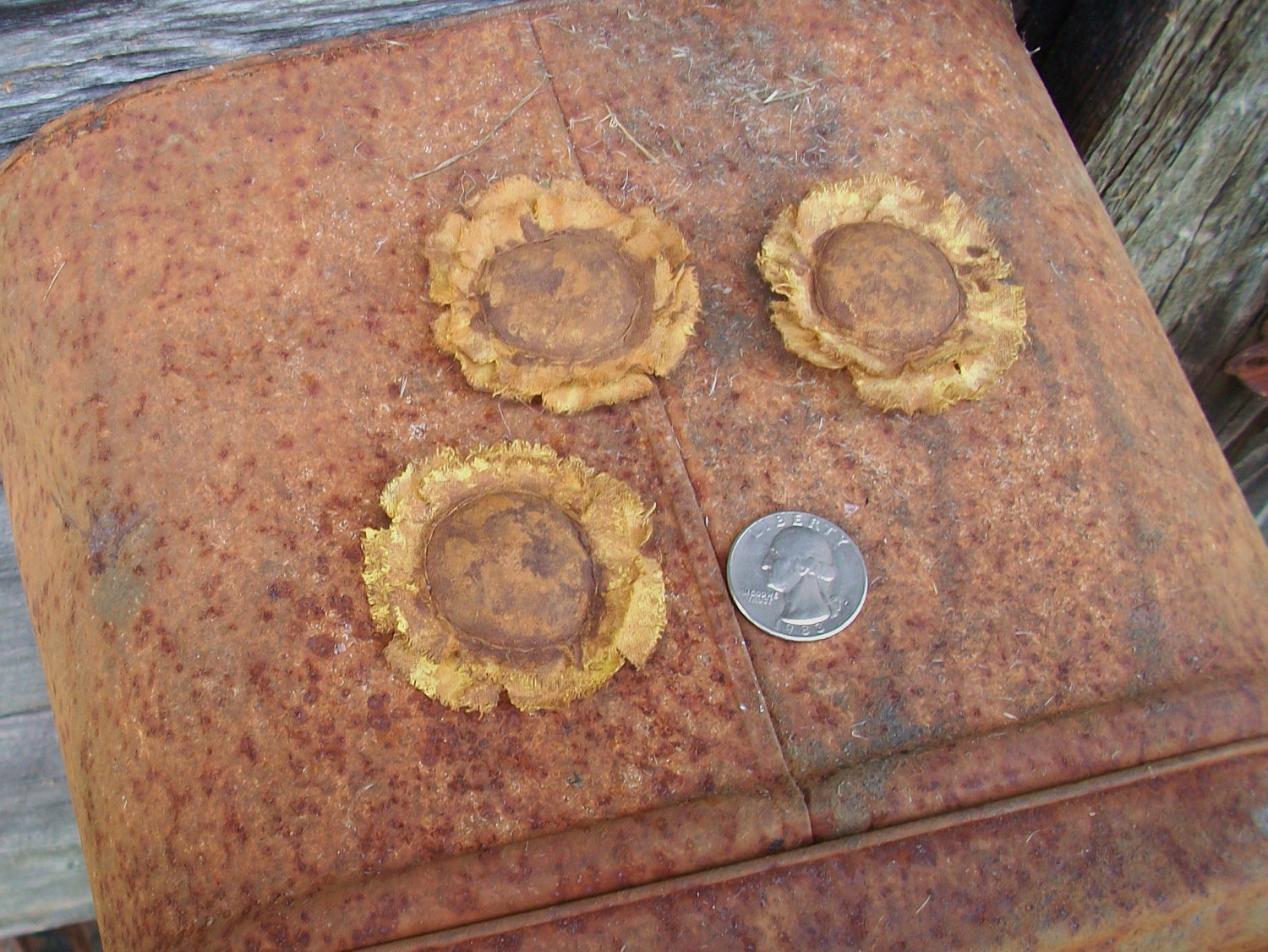 Primitive Sunflower Bowl Fillers, Ornaments or Craft Project Supply - Three Medium Size