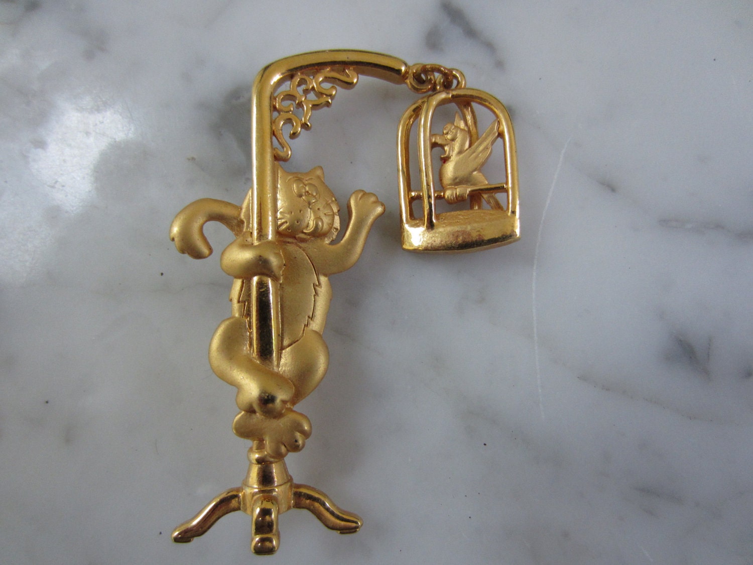 Vintage Funny Cat Pin Signed JJ