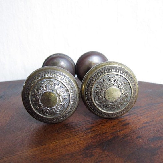 Vintage Doorknobs, Antique Doorknobs, Victorian Doornknobs, Brass, Gold, Metal, Ornate, Industrial, Farmhouse, Shabby Chic