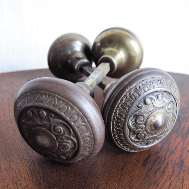 Vintage Doorknobs, Antique Doorknobs, Victorian Doornknobs, Brass, Gold, Metal, Ornate, Industrial, Farmhouse, Shabby Chic