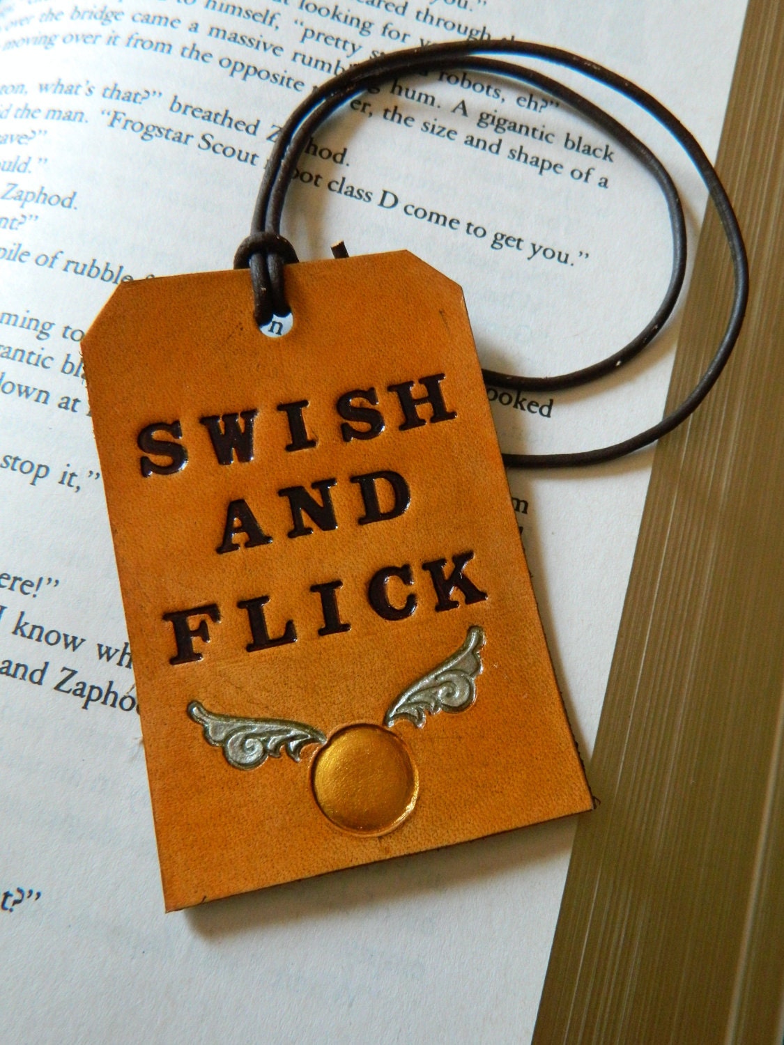Leather Luggage Tag - Harry Potter - Swish and Flick - Golden Snitch Detail - J K Rowling