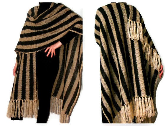 brown poncho,shawl,warm,soft,new trend,fashion accessories fall,spring,march trends,for her,tricot fabric,tassel,gift idea,line strip