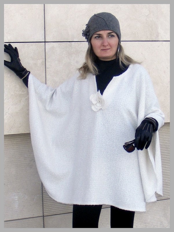 women ponchos, shawl ,wool fabric, winter trends, hand made flower, 2013 shawl trends, sewing, gift ideas