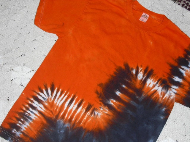Tie dye adult large shirt- "Smokin'" Track in orange and black- WORLD SERIES, San Francisco Giants