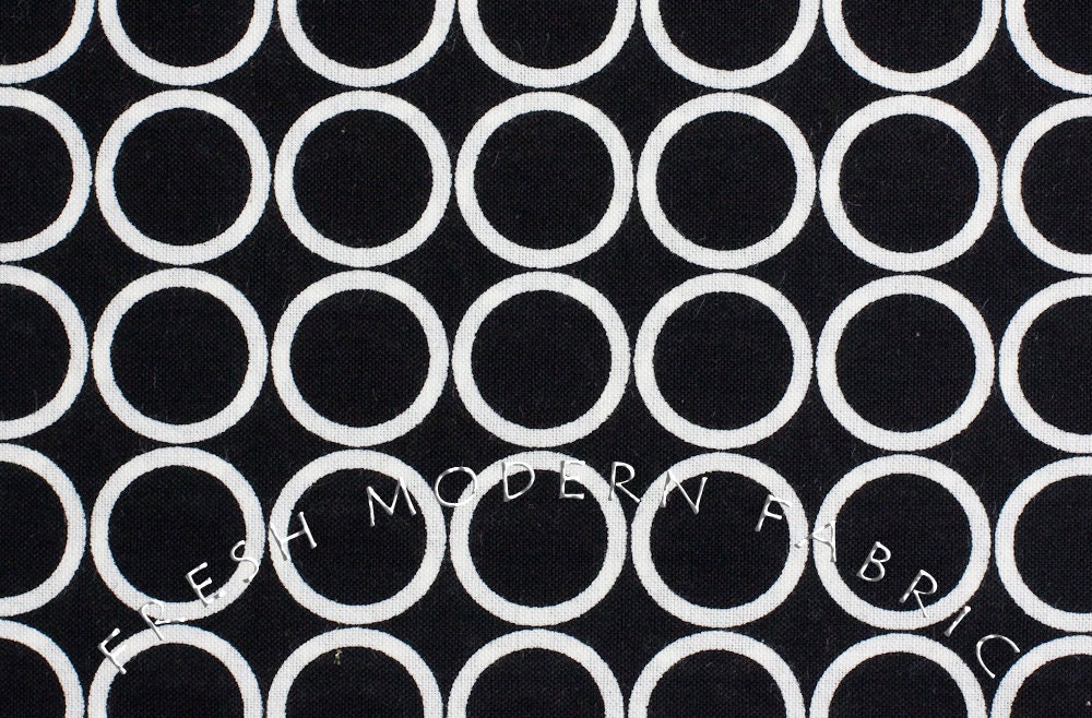 Half Yard Metro Living Circles in Black, Robert Kaufman, 100% Cotton Fabric