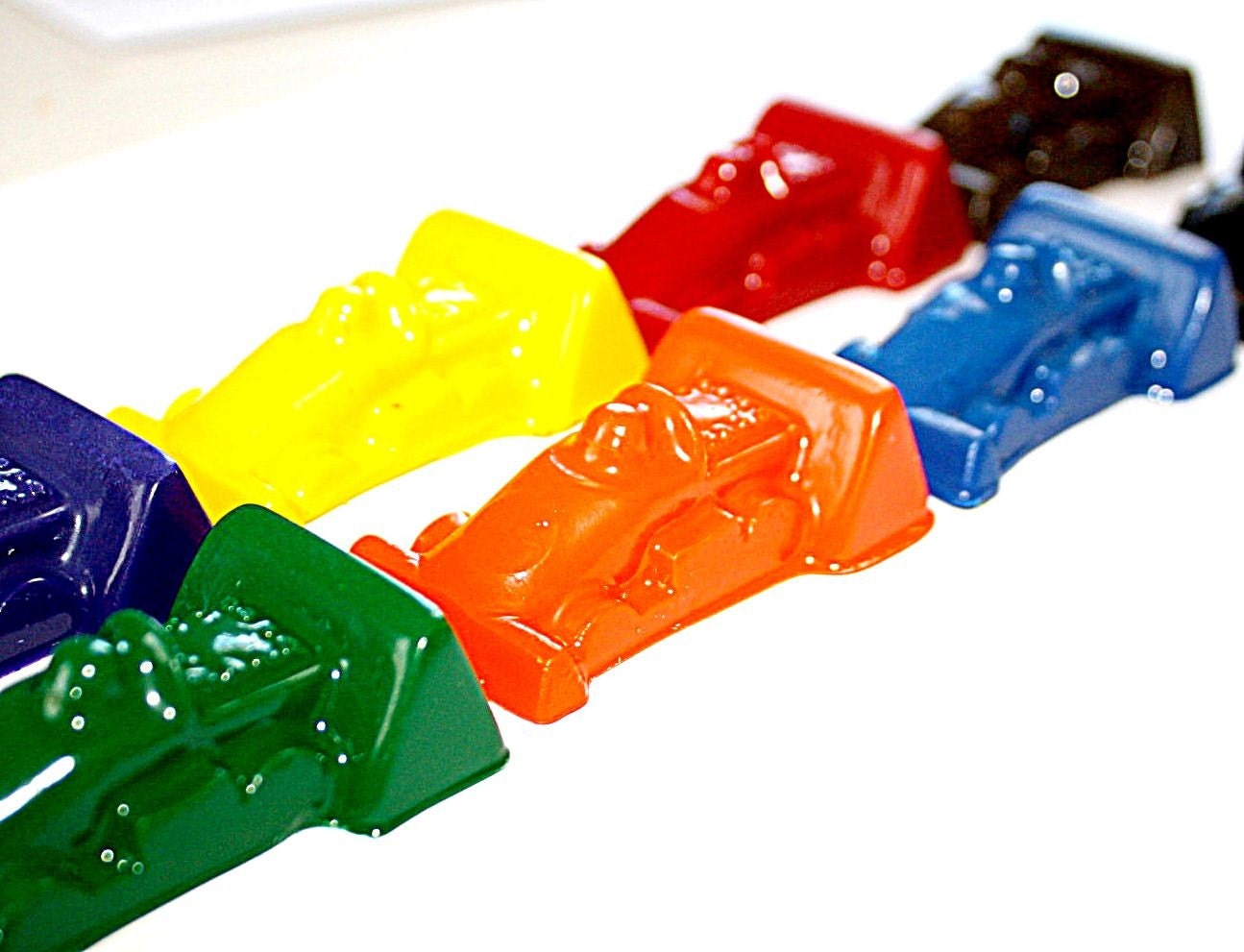 SET of 8 - RACECAR Crayons - Doodle R Us
