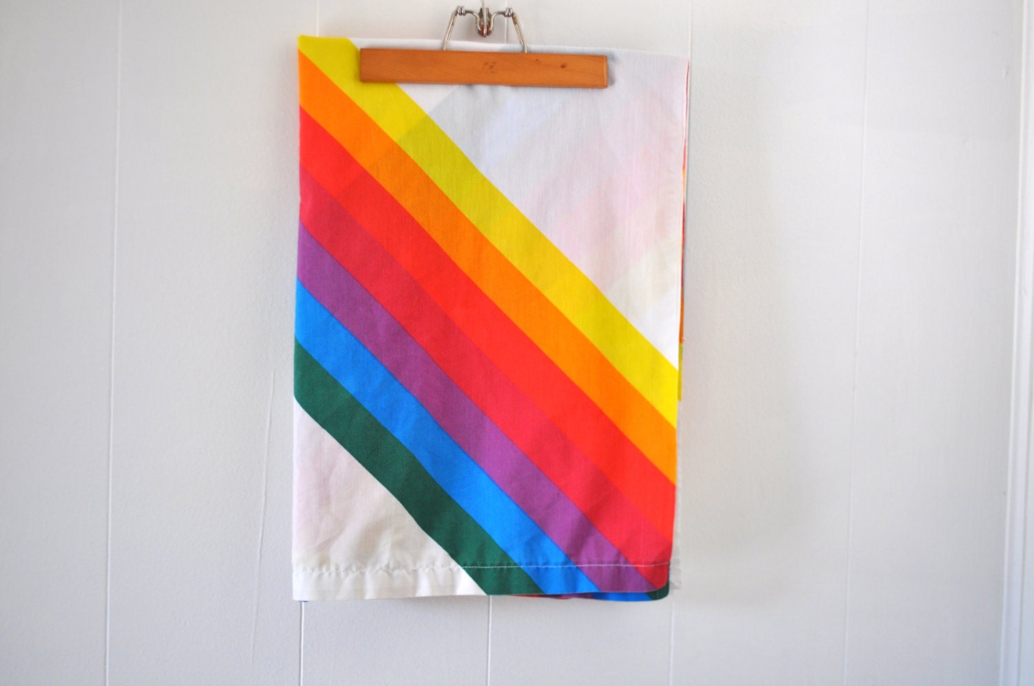 Twin Size Rainbow Sheet