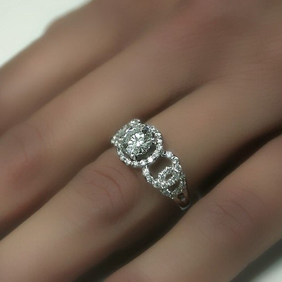 0.90 carats Round Cut Diamond Engagement Ring 14k White Gold