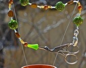 Lots o Lanterns, Green And Brown Glass Bead Scissor Keeper