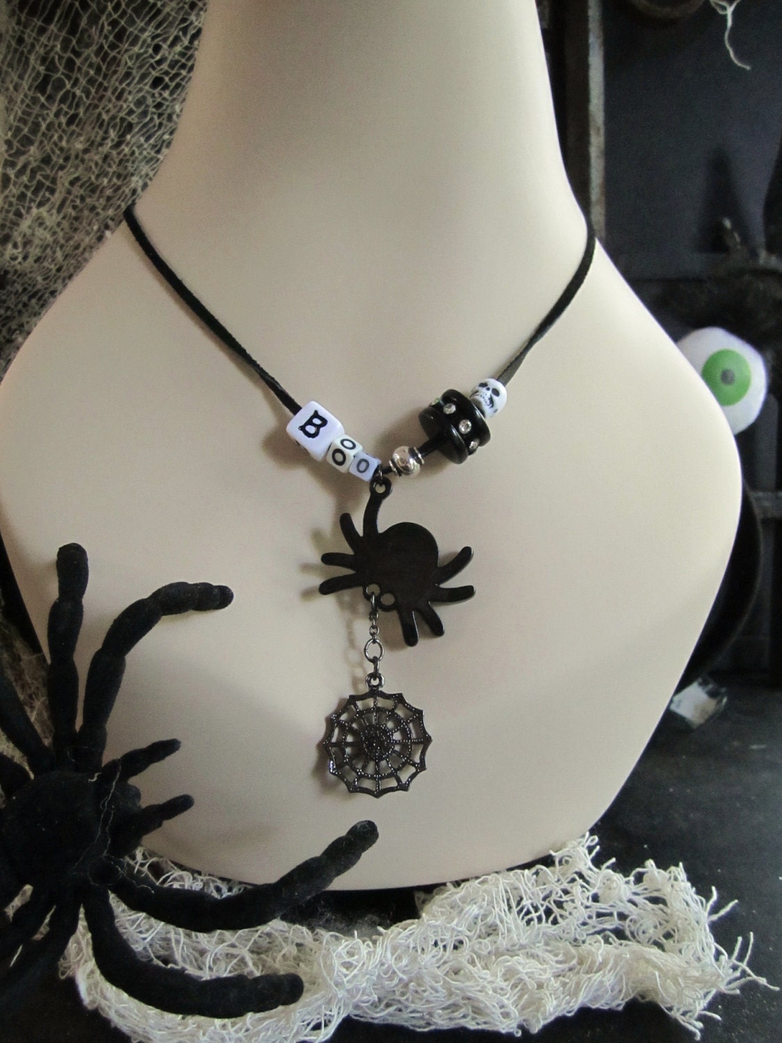 Welcome to my Web Halloween Necklace