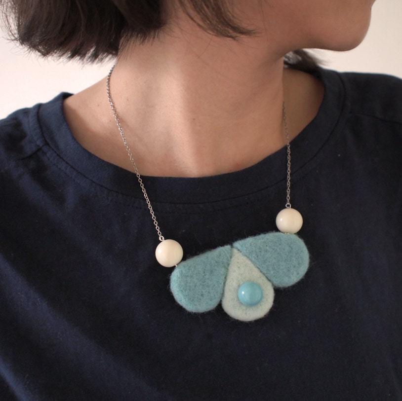 Peacock/ Rain drops felt wool Necklace