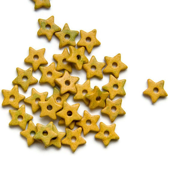 Yellow Green Star Ceramic Beads - 30 pcs BC075 - WISHsupplies