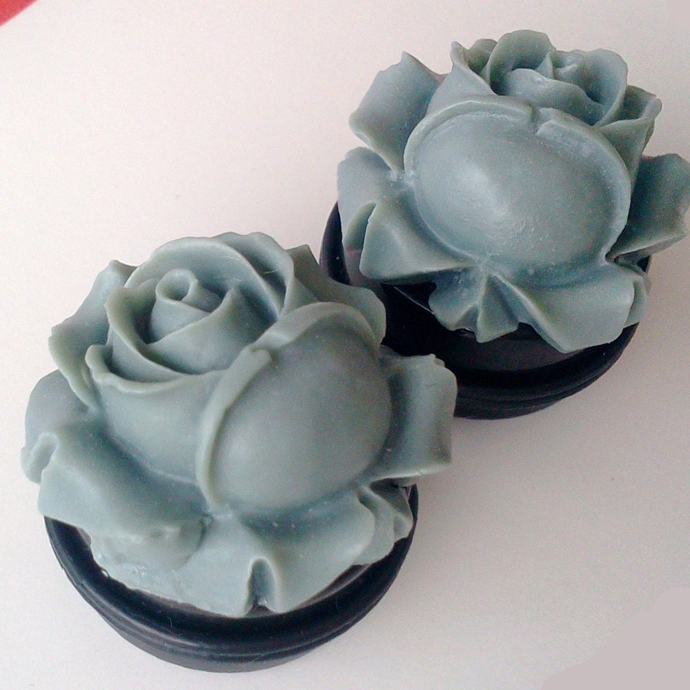 7/8 inch (22 mm) Grey Rose Blossom Acrylic Plugs gauge piercing streched lobes body art chic fun fashion kawaii