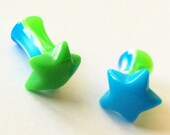 6g 4mm Blue Green Star Saddle Plugs 80s trend Bright Acrylic gauge piercing streched lobes body art chic fun fashion scene