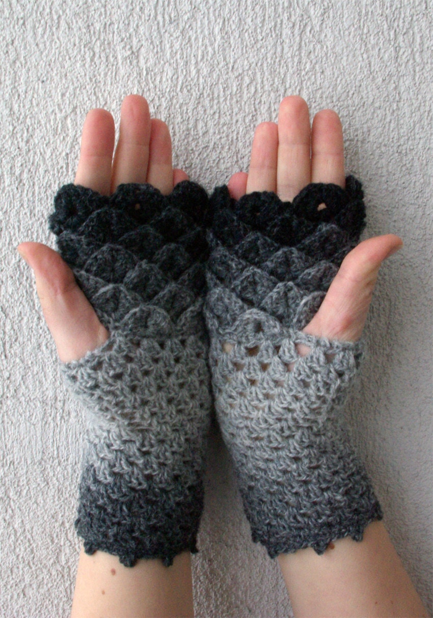 Crocheted crocodile stitch mittens fingerless gloves - black and white Transitional. Winter Accessories.