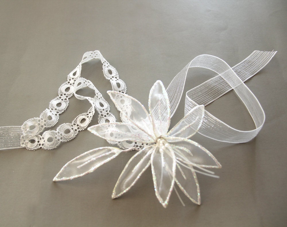 Ivory lilly flower bridal hair fascinator, weddings headband, head piece, handmade, unique design
