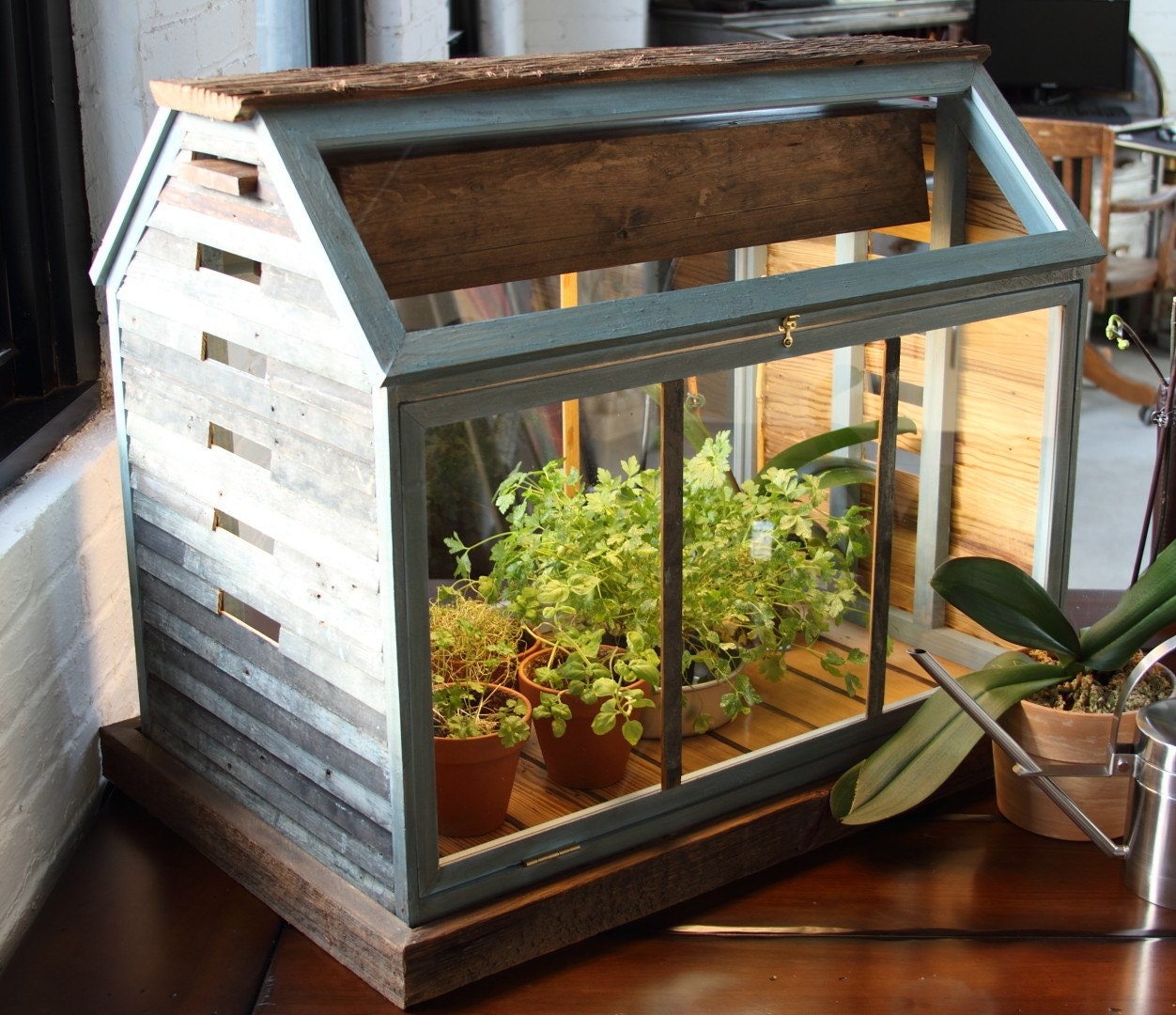 ECOGRO Herb Barn
