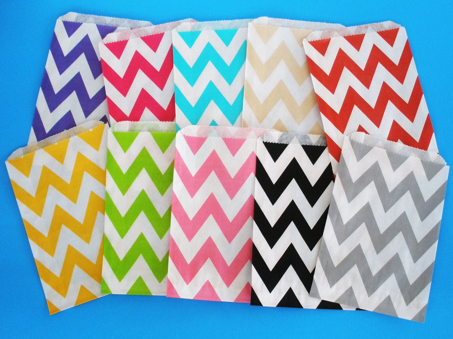 80 CupCake Liners....BLUE SWIRL.....40 Ct......with 40 "FREE" Solid White Liners, Standard Size