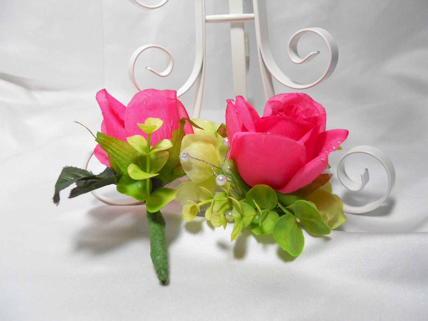 green rose boutonniere