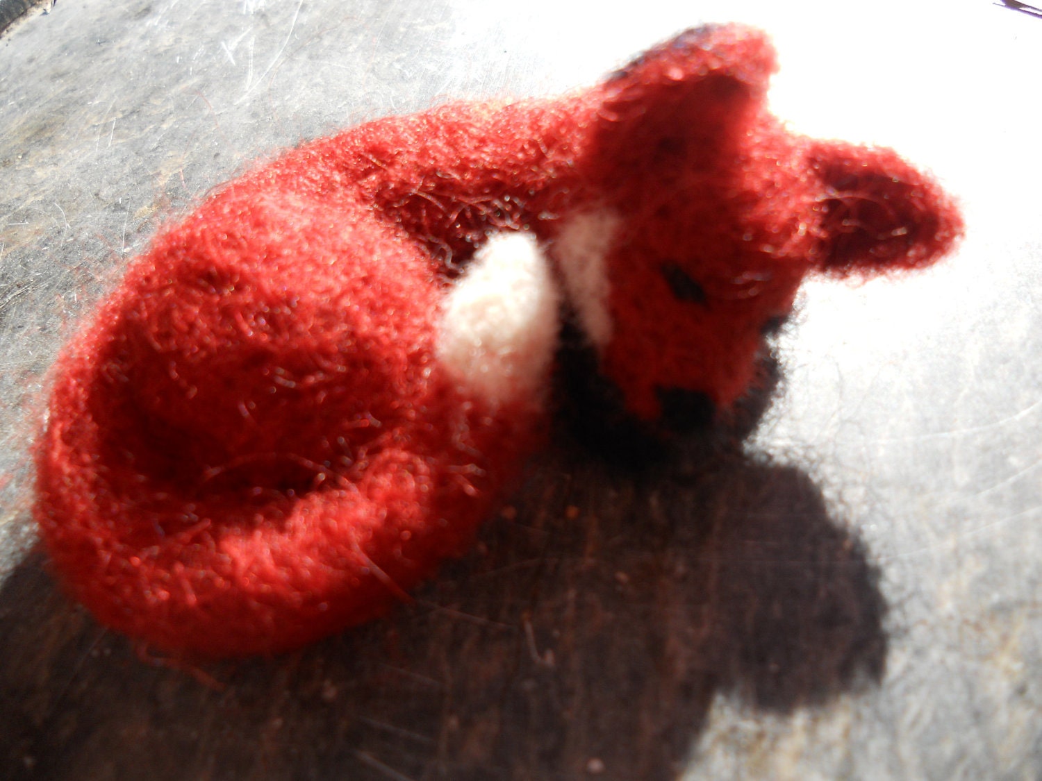 Red Fox Figurine / Waldorf-style Miniature Animal Toy / Needle Felted Wool Soft Sculpture
