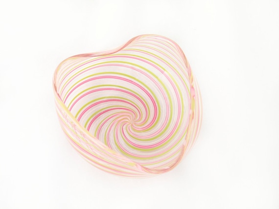 Glass Heart Bowl - Venetian Style Hand Blown - Mothers Day - Easter Gift - Pastel pink white sage green-dreamt oht