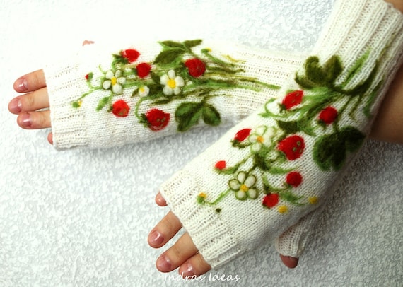 White fingerless gloves with felted strawberries
