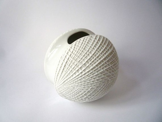 Vintage Krautheim Saturn White Bisque Vase