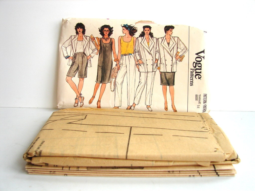 Vintage Vogue Uncut Pattern 8922, Misses Jacket Dress Top Pants Shorts, Size 14 - Retro Womens Wear