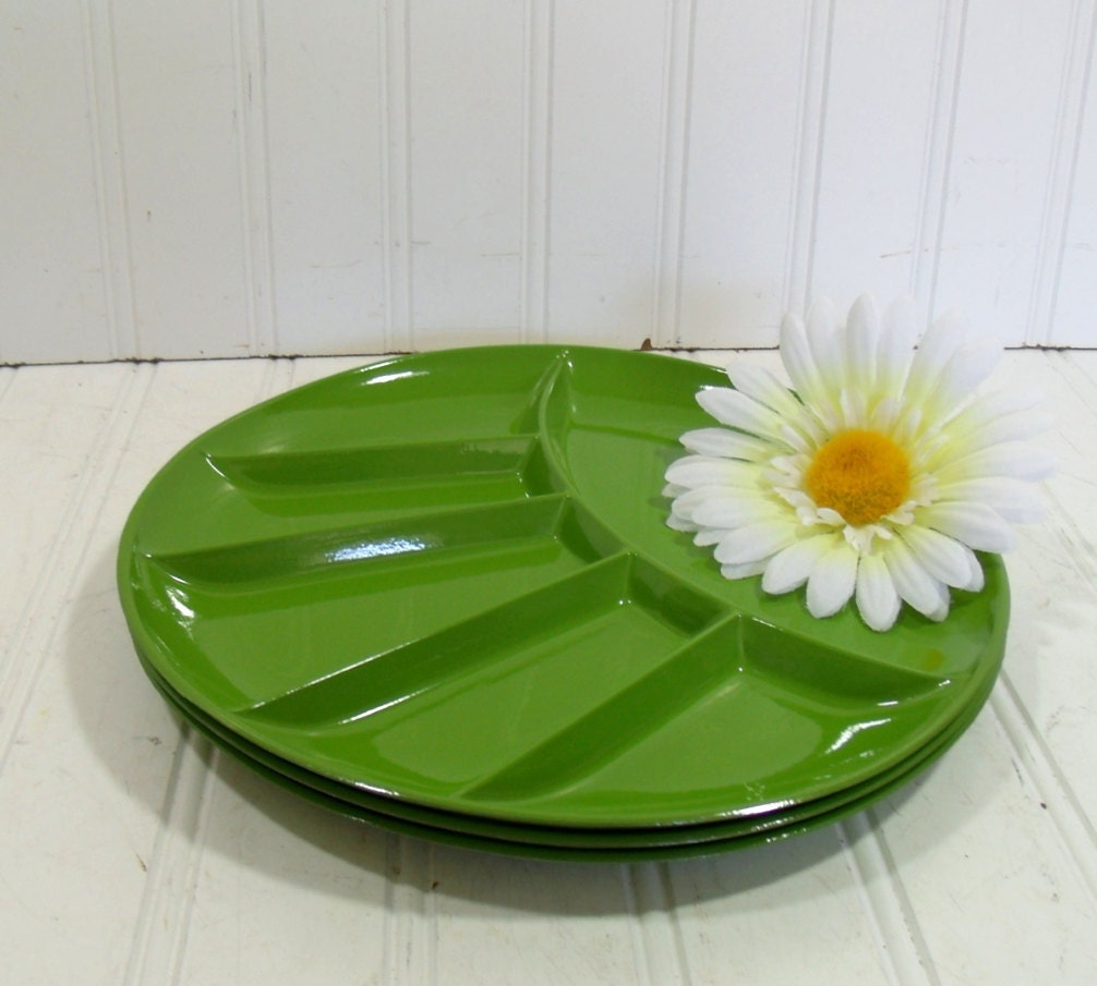 Apple Green Divided Plates - Matching Set of 3 Snack Trays - Vintage Fred Roberts Co 1960s Lacquer Finish
