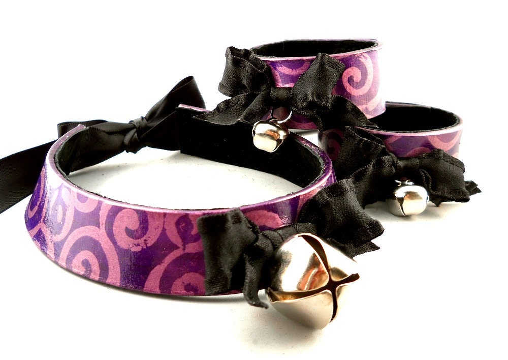 Metallic Purple Swirl on Dark Purple Leather Bow and Bell Collar Choker Necklace and Cuff Bracelet Set Goth Cosplay Kawaii Fantasy Wear